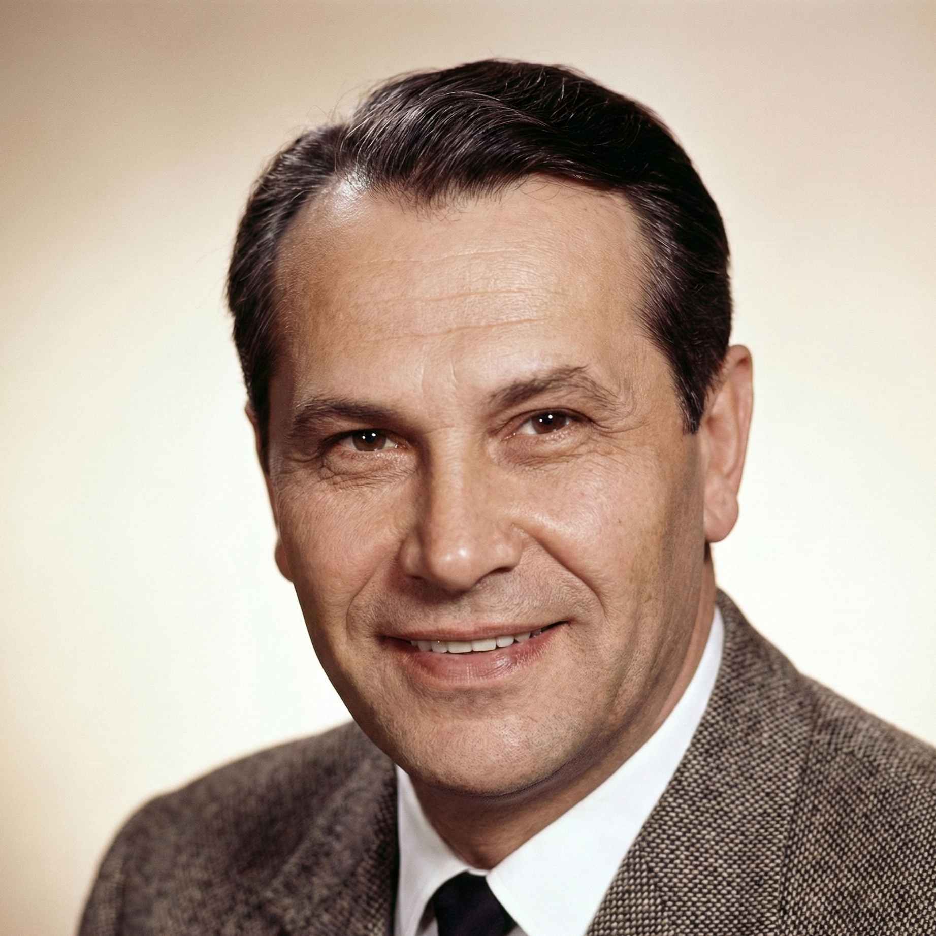 Марк Бернес