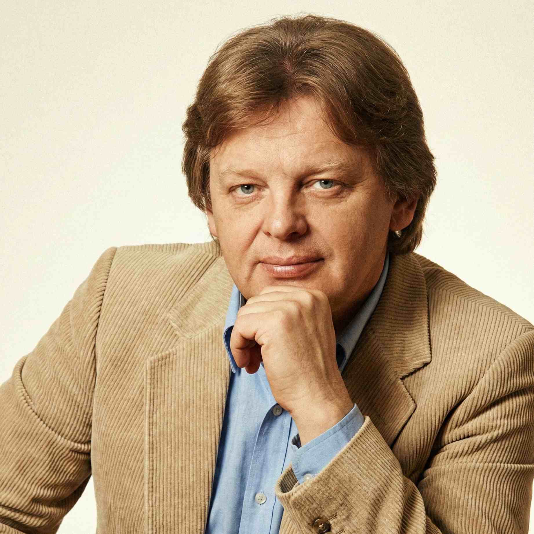 Юрий Антонов